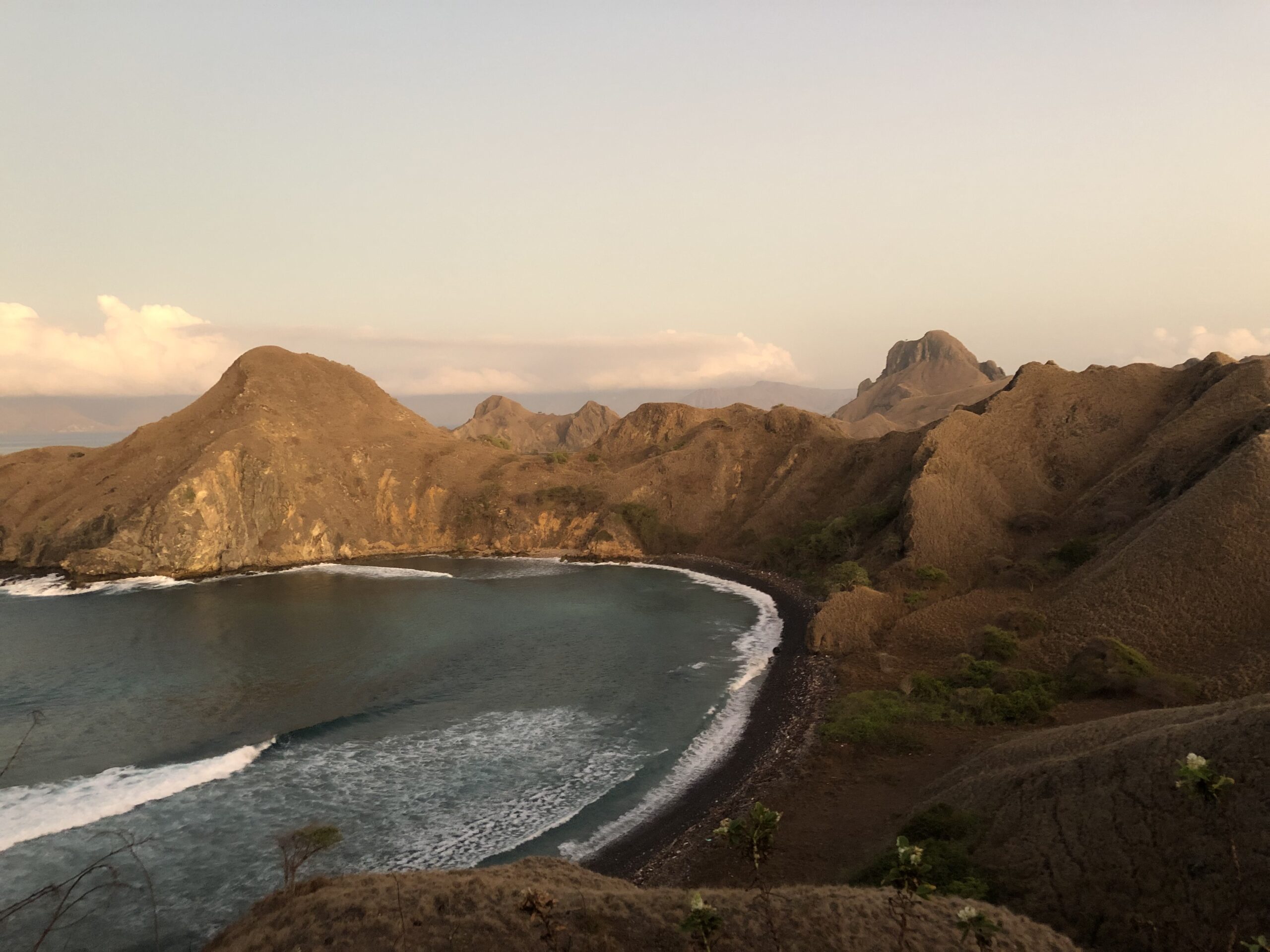 Labuan Bajo  - Cruise 3d2n Komodo - Padar